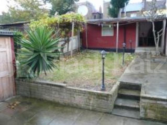 			AMAZING HOUSE!!!, 4 Bedroom, 1 bath, 1 reception Flat			 Melbourne Avenue, PALMERS GREEN N13